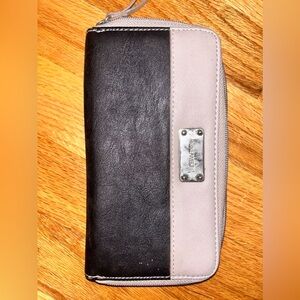 Nine West wallet